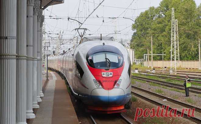 Минтранс допустил продление ВСМ Москва — Петербург до Минска. Инвесторы для российского участка ВСМ уже есть, сказал Савельев. Интерес к проекту ранее проявлял совладелец «Северстали» Алексей Мордашов. В РЖД говорили, что уже создают высокоскоростной поезд