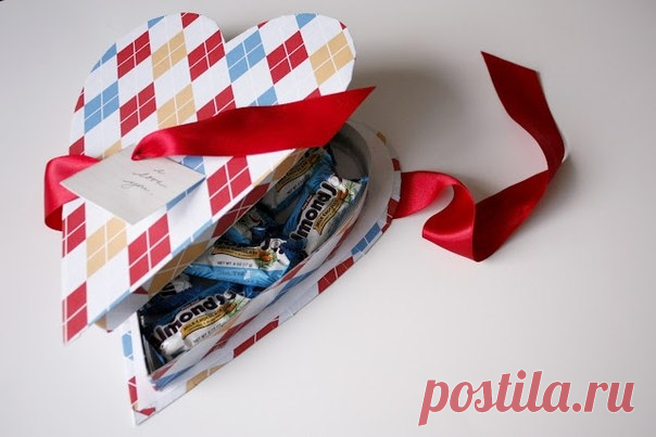 Коробочка в форме сердца.