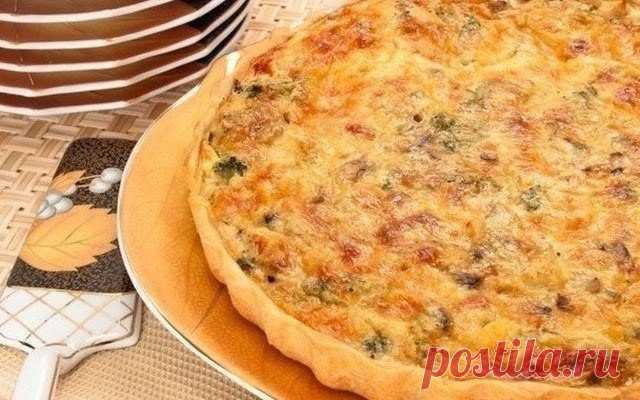 ПИРОГ- СМЕТАННИК С КУРИЦЕЙ И ГРИБАМИ.