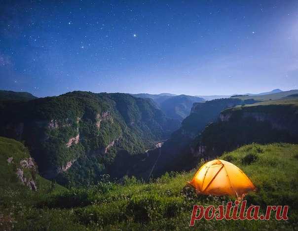 Тызыльское ущелье, Кабардино-Балкария. Автор фото: Евгений Триско. Добрых снов.