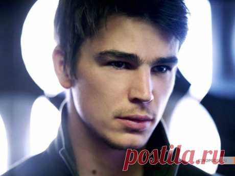 Джош Хартнетт