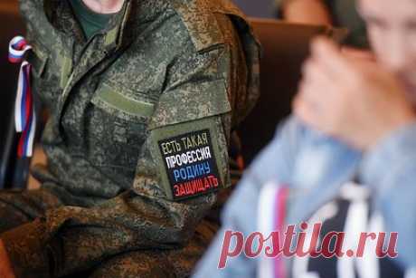Российскому депутату сократили тюремный срок за участие в СВО. Свердловский областной суд сократил на один месяц срок пребывания в колонии депутату городской думы Алапаевска Илье Чижу. Причиной послабления наказания послужило участие депутата в специальной военной операции. После объявления в розыск депутат вступил в ЧВК «Вагнер». В апреле прошлого года Чиж избил двух человек.
