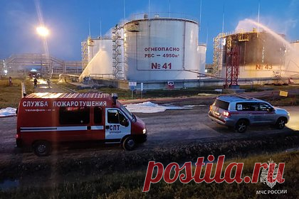 Беспилотник снова атаковал нефтеперерабатывающий завод на Кубани. Беспилотник второй раз за несколько дней атаковал Ильский нефтеперерабатывающий завод в Краснодарском крае. Об этом сообщает Telegram-канал SHOT. По его данным, дрон попал в воздушный охладитель компрессорной станции. Атака произошла утром в пятницу, 5 мая. После атаки дрона начался пожар на площади 60 квадратов.