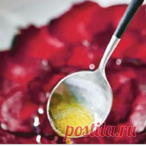 Меньше калорий, чем в яблоке: свекольный салат по грузинскому рецепту - МирТесен