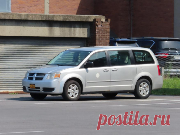 Dodge Caravan: как первый в мире минивэн «породил» новый класс автомобилей и спас Chrysler от банкротства / Авто и транспорт / iXBT Live