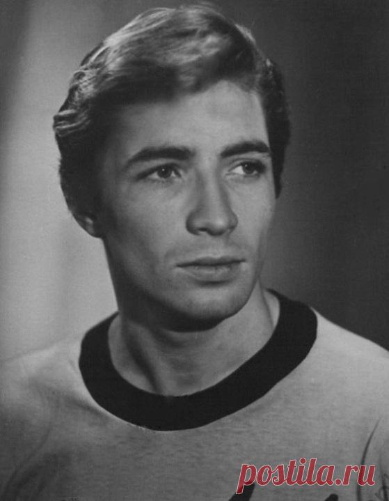 Юрий Каморный