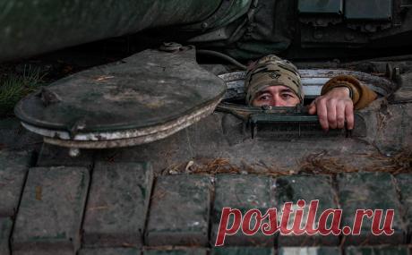 CNN сообщил, что Запад теряет внимание к Украине. Спор Евросоюза и Венгрии по поводу финансовой помощи Киеву и начала переговоров с ним о вступлении в ЕС для некоторых украинских и западных чиновников стал свидетельством, чего они боялись и что уже происходит: это усталость от Украины, передает CNN.