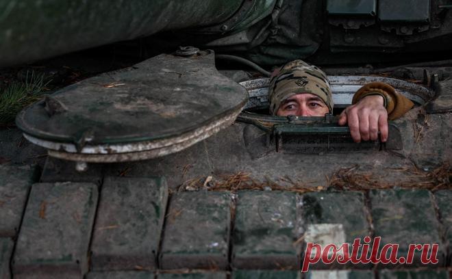 CNN сообщил, что Запад теряет внимание к Украине. Спор Евросоюза и Венгрии по поводу финансовой помощи Киеву и начала переговоров с ним о вступлении в ЕС для некоторых украинских и западных чиновников стал свидетельством, чего они боялись и что уже происходит: это усталость от Украины, передает CNN.