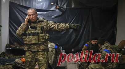 Генштаб ВСУ призвал считать дезинформацией сообщения о связи Сырского с Россией. Генштаб ВСУ призвал расценивать сообщения, что новый главком украинской армии Александр Сырский — «русский человек с советским прошлым», как дезинформацию. Об этом говорится в официальном обращении центрального органа военного управления. Читать далее