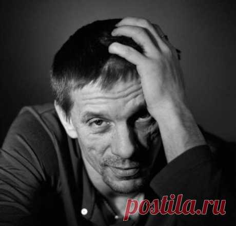 Личная жизнь Алексея Шевченкова. Ради жены и дочерей сумел распрощаться с пагубной привычкой | Люблю Себя