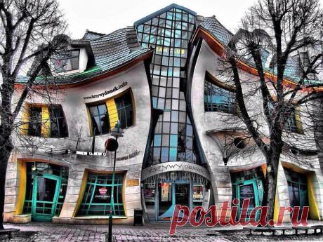 Facebook
Сегодня - Всемирный день архитектуры
Иногда дома бывают такие...