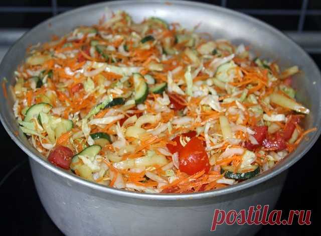 Это  ВКУСНЕЙШИЙ Рецепт, который я готовлю каждый год.  
Хорошо ИДЕТ как ЗАКУСКА и ставлю его на Стол на Все ТОРЖЕСТВА.