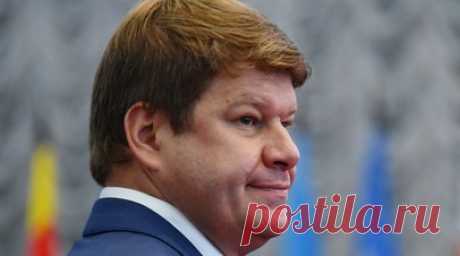 Губерниев — о словах Вирер про россиян: итальянцы всегда сохраняли вменяемость. Спортивный комментатор Дмитрий Губерниев прокомментировал слова биатлонистки Доротеи Вирер касательно допуска российских спортсменов к международным турнирам. Читать далее