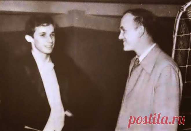 Sviatoslav Richter meets Glenn Gould in Moscow in 1957.