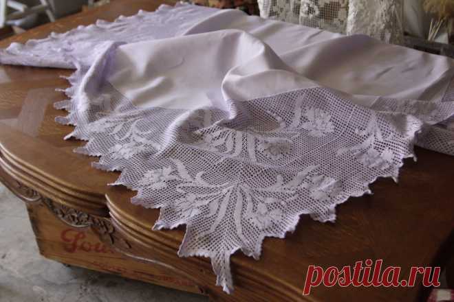 アンティークリネンテーブルクロス　クロッシェレース　カーネーション　イギリス　20200505　【Antiques Truffle 京都　鹿ケ谷】　20200501　【Antiques Truffle 京都　鹿ケ谷】