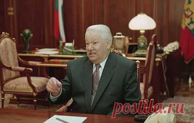 Ельцин просил Клинтона вступиться за русскоговорящее население Прибалтики. Тогдашний президент США в ответ, как указано в обнародованной организацией "Архив по национальной безопасности" стенограмме, пообещал заняться просьбой российского коллеги