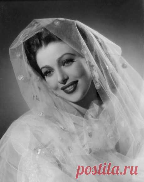Лоретта Янг Loretta Young