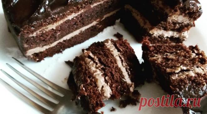 Шоколадный торт Прага - ПУТЕШЕСТВУЙ ПО САЙТУ. Торт очень вкусный, влажный, ароматный и мега шоколадный. ИНГРЕДИЕНТЫ мука 200 сахар 180 сметана 180 сгущеное молоко 150 яйца 3 сода гашеная 1 какао 3 сгущенка 200 сливочное масло 400 какао порошок 2 абрикосовый джем 3 шоколад 200 молоко или сливки 100 ПОШАГОВЫЙ РЕЦЕПТ ПРИГОТОВЛЕНИЯ Яйца взбиваем с сахаром до …