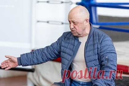 ФСБ завела на Пригожина дело о мятеже, Суровикин обратился к ЧВК «Вагнер», в Москве усилена безопасность. Что известно?. ФСБ возбудила дело о вооруженном мятеже против бизнесмена и основателя ЧВК «Вагнер» Евгения Пригожина. Это произошло после того, как тот обвинил Минобороны России в ракетном ударе по тыловым лагерям бойцов ЧВК «Вагнер». В военном ведомстве назвали провокацией заявления Пригожина.