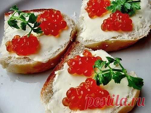 КРАСНАЯ СМОРОДИНКА ?!!  **Бутерброд с красной икрой и зеленью.
