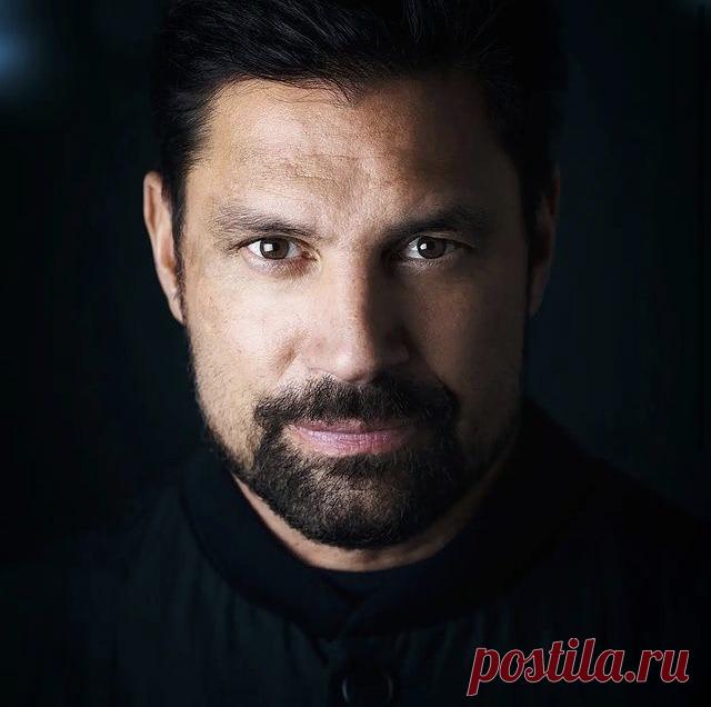 Ману Беннетт, 10 октября, 1969