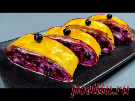 Собираю смородину с куста и заворачиваю её в лаваш: вкусный рулет готовлю, пока ягода не закончится