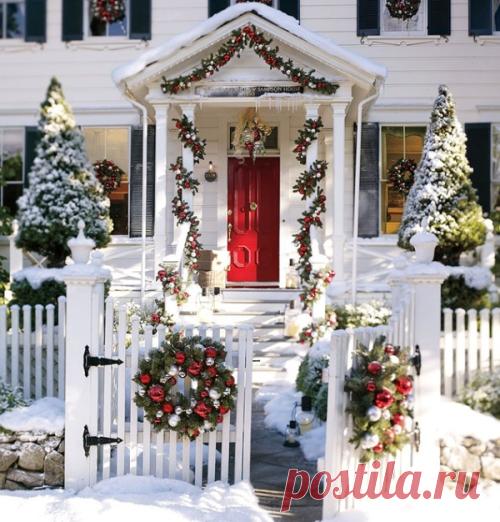 Как украсить двор частного дома к Рождеству
