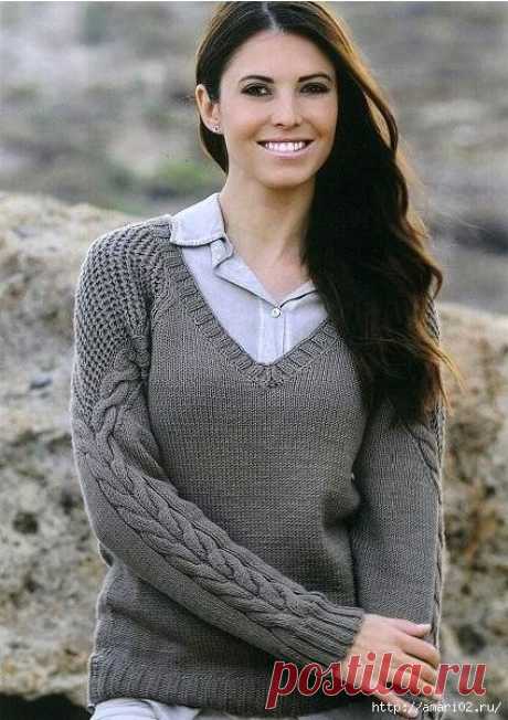 КРАСИВЫЙ И СТИЛЬНЫЙ ПУЛОВЕР-РЕГЛАН С РУКАВАМИ ИЗ КОС.

Красивый и стильный пуловер-реглан с рукавами из кос непременно придётся по вкусу многим. Он отлично сочетается с брюками и юбками.
Размер: 34-36, 38-40 и 42-44.

Данные для размера 38-40 приведены в скобках (), для размера 42-44 – в двойных скобках (()).

Если указано только одно значение, оно применяется ко всем 3 размерам.

Длина пуловера: примерно 64 см.

Особые убавления:

В начале ряда 3-ю и 4-ю п. провязать вмес...