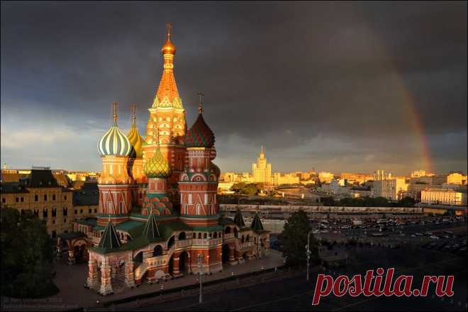 Виды со Спасской башни Московского Кремля.