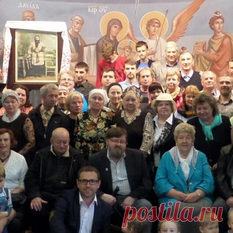 Православные трезвенники ПРИХОД ВОСКРЕСЕНСКОЙ И ВСЕХСВЯТСКОЙ ЦЕРКВЕЙ Г. БЕЛАЯ ХОЛУНИЦА. В Храм Божий надо ходить, пока ноги носят.