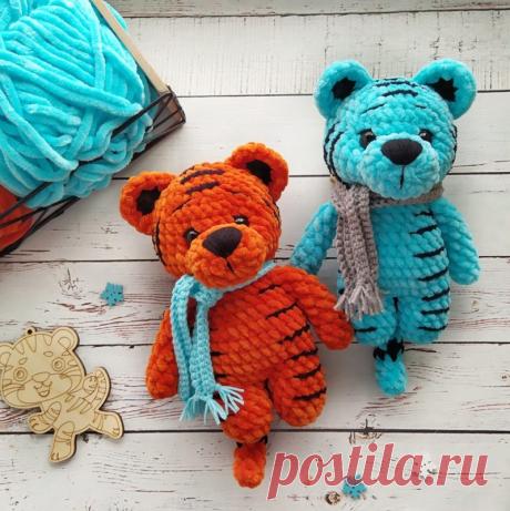 Простая схема вязания тигра крючком из плюшевой пряжи Простая схема вязания тигра крючком от автора Дарьи Баыш. Для вязания тигренка Вам понадобится плюшевая пряжа толщиной 100 гр/120м. Потребуется пол мотка