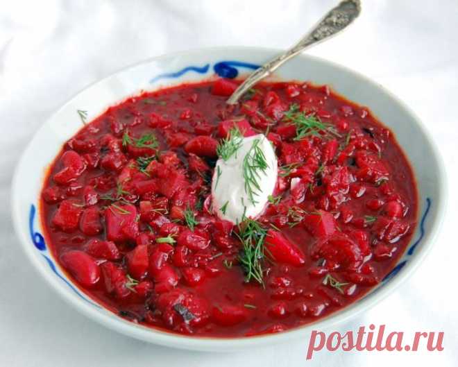 Борщ кошницкий, приднестровский - рецепт из студенческой молодости моей мамы  😊
В советские времена в студенческой столовой в Тирасполе (приднестровская Молдова) готовили вкусный борщ.
А еще мы всегда брали к борщу сметану и были очень довольны.
Конечно, мы не могли вспомнить название этого блюда, но рецепт борща кошницкого, который мама готовила по этому рецепту, знали наизусть.
Борщ кошницкии
Состав:
1 кг говядины,
1,5 кг капусты,
3 шт. свеклы,
2 шт. моркови,
1 луковица,
4 зубчика чеснока,
п…