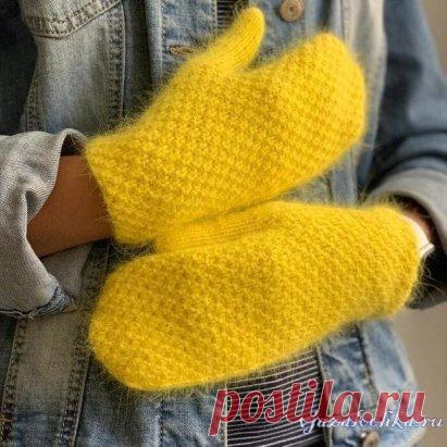 Теплые варежки спицами
Описание: https://vjazalochka.ru/vyazanie-dlya-zhenshchin/perchatki-varezhki/teplye-varezhki-spicami