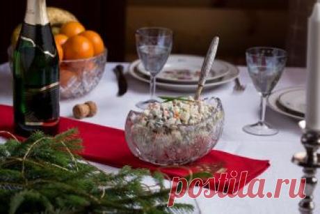 7 вкусных слатов для новогоднего стола. Порадуй Желтую Земляную Свинью! Считается, что праздничный стол в год Желтой Земляной Свиньи должен быть особенно богатым, это принесет тебе благополучие, достаток и удачу.

© DepositPhotos
Но ограничиваться традиционным набором сал…