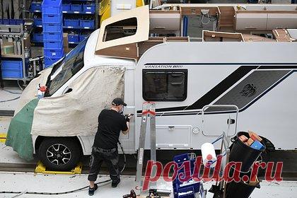 Крупнейшая экономика Европы резко сократила выбросы парниковых газов. С 2016 по 2022 год Германия сократила выбросы парниковых газов на 17 процентов. По этому показателю крупнейшая экономика Европы обошла Великобританию, которая за то же время снизала выбросы на 14 процентов. Это обстоятельство может помешать реализации планов Лондона стать лидером в борьбе с изменением климата.