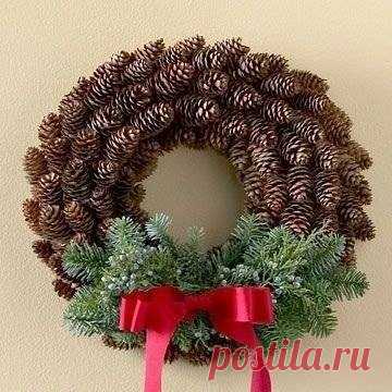 Новогодние поделки из шишек.