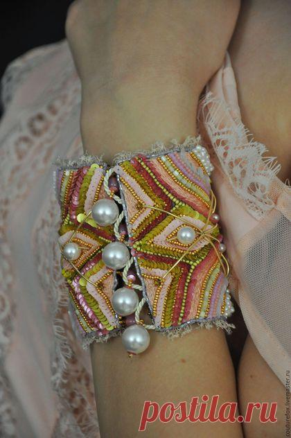 Купить Res. Браслет "Восточная сказка" - розовый, персиково-розовый, жемчужный, золотой, широкий браслет