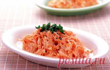 Салат из моркови с чесноком: яркое и полезное украшение стола. Чем можно заправлять салаты из моркови с чесноком?.