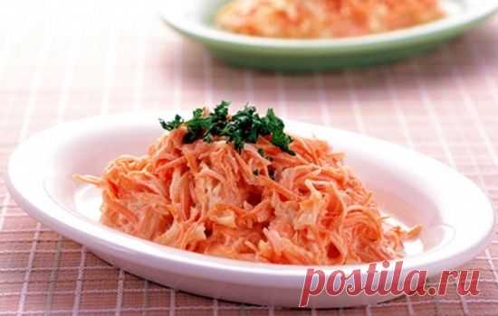 Салат из моркови с чесноком: яркое и полезное украшение стола. Чем можно заправлять салаты из моркови с чесноком?.