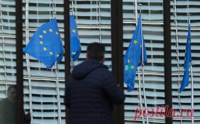 Spiegel назвал два препятствия для санкций против России. Есть два препятствия для эффективной работы 18-го пакета санкций, сообщил Spiegel. Первое — политика Трампа, второе — разногласия в Евросоюзе