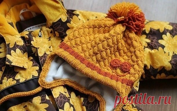 Вяжем уютную детскую шапочку спицами