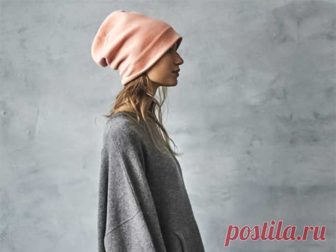 Style In Style: Как сшить двустороннюю шапку-бини за 15 минут Сделать самостоятельно обычную трикотажную шапку-бини, которая не только согреет вас в холодную погоду, но и станет украшением вашего повседневного образа, можно буквально за 10 минут. В нашей статье мы расскажем как пошить двустороннюю шапку-бини.
Такая шапка-бини подойдет для мужчин, для женщин и для маленьких детей. Можно добавить аксессуары, стразы или украшения. А если вы любите минимализм, тогда у вас есть...