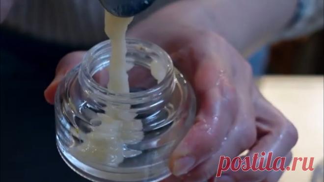 Разглаживает МОРЩИНЫ за 1 ночь! Косметологи в шоке! НОЧНАЯ МАСКА ДЛЯ КОЖИ ЛИЦА! Разглаживает МОРЩИНЫ за 1 ночь! Косметологи в шоке! НОЧНАЯ МАСКА ДЛЯ КОЖИ ЛИЦА!На канале Уютный дом вы найдете много отличных рецептов по уходу за кожей в до...