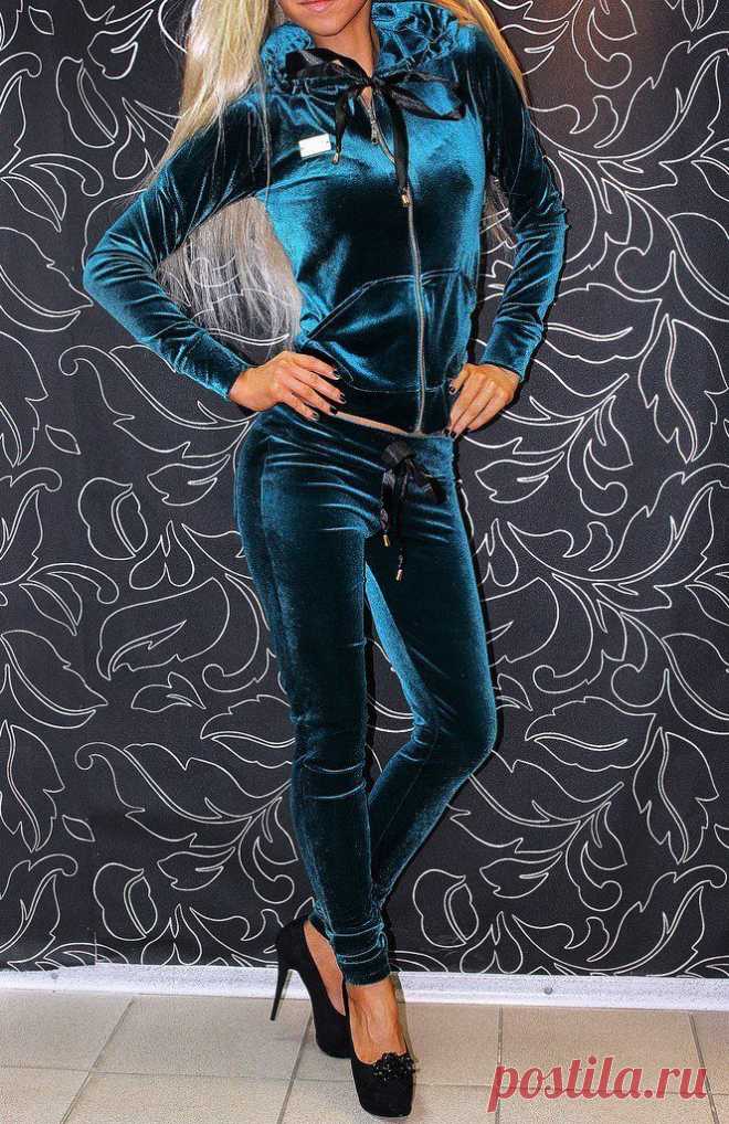 НАЛИЧИИ! Костюм осень-зима.(утепленный) цвет: черный 900руб.рр 44-46 на рост до 165см.