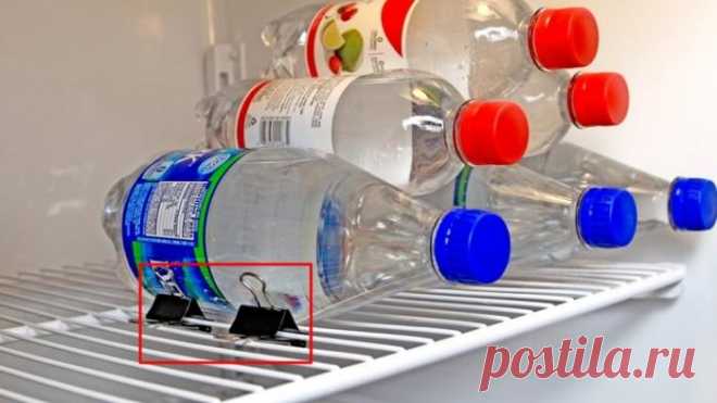 13 полезных решений для дома, которые значительно облегчат жизнь Сделать ключницу или держатель для проводов из детского конструктора, а может быть, открыть бутылку тархуна зарядкой от ноутбука?
Элементарно.
И даже упаковка от чипсов и втулки от туалетной бумаги пр...