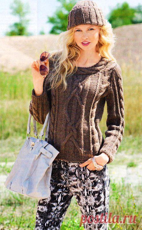 Вязаный свитер с косами