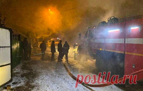 В Башкирии возбудили уголовное дело по факту пожара с семью погибшими. ЧП произошло ночью в двухквартирном кирпичном жилом доме в деревне Матвеевка