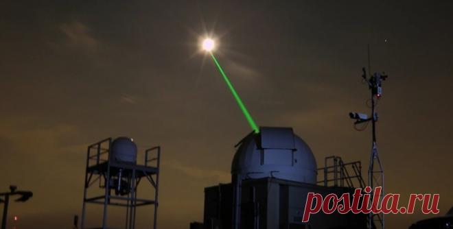Светить лазером на Луну. Спутник Земли могут использовать, как детектор гравитационных волн