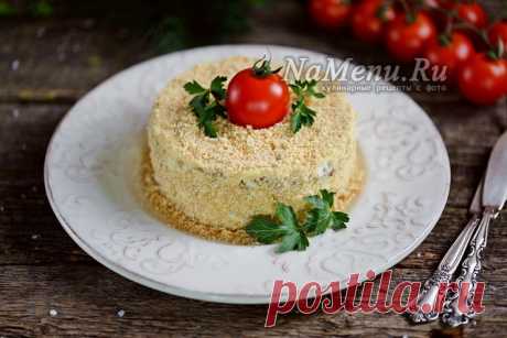 Салат "Наполеон", рецепт с курицей и грибами с фото пошагово