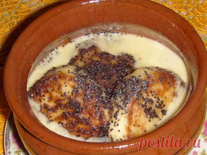Идеальный завтрак — Сырники в маковом соусе 

Нежнее и вкуснее я еще не ела!




Ингредиенты:
Творог — 200 гр.Манка — 2 ст.л.Желток — 1 шт.Сахар — 2 ст.л.Мука — 3 ст.л.Ванилин — щепотка.
Для соуса:мак — 1 ч.л.сливки (33%) — 50 гр.сахар — 1 ст.л…